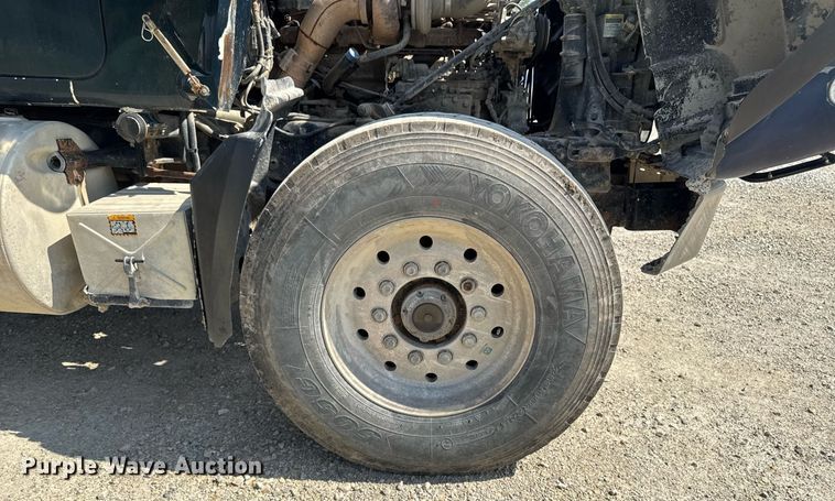 image for item DT0731 1998 Mack RD688S dump truck