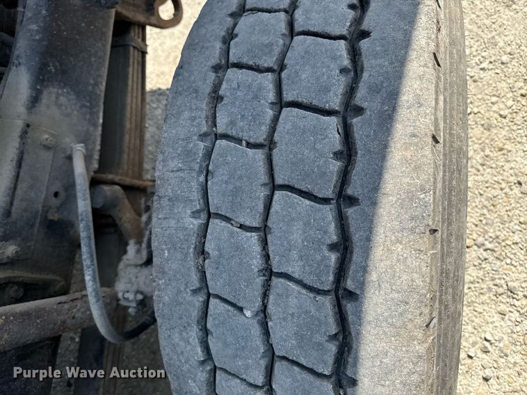 image for item DT0731 1998 Mack RD688S dump truck