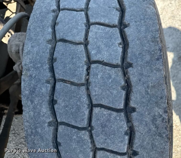 image for item DT0731 1998 Mack RD688S dump truck