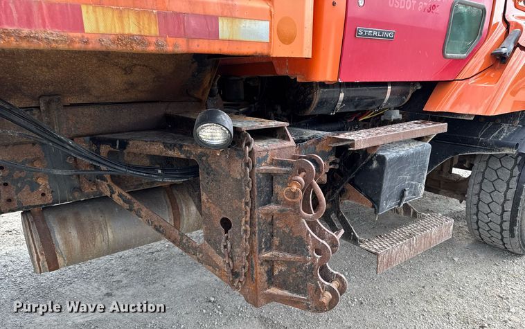 image for item DT0732 2001 Sterling LT9500 dump truck