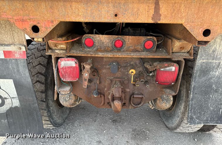 image for item DT0732 2001 Sterling LT9500 dump truck