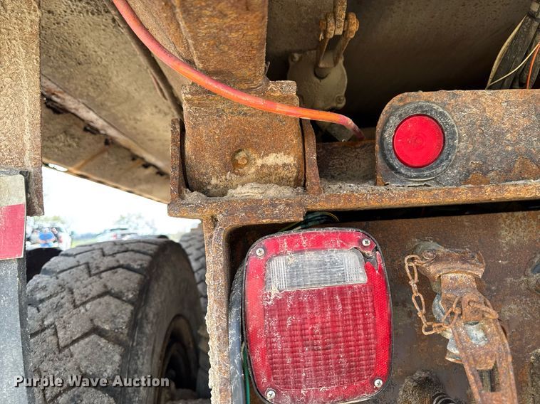 image for item DT0732 2001 Sterling LT9500 dump truck