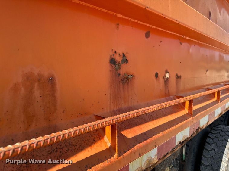 image for item DT0732 2001 Sterling LT9500 dump truck