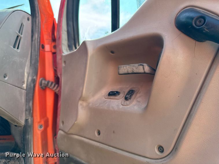 image for item DT0732 2001 Sterling LT9500 dump truck