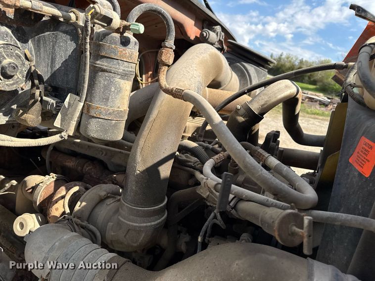 image for item DT0732 2001 Sterling LT9500 dump truck