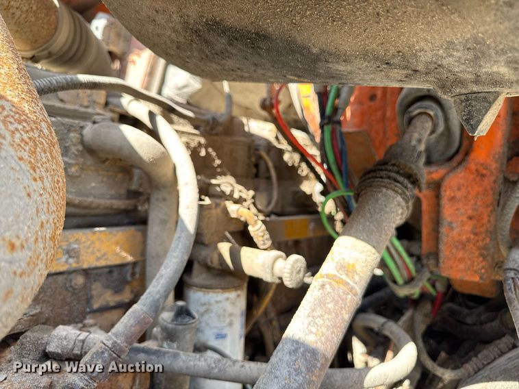 image for item DT0732 2001 Sterling LT9500 dump truck