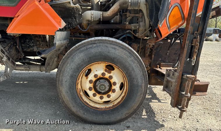 image for item DT0732 2001 Sterling LT9500 dump truck