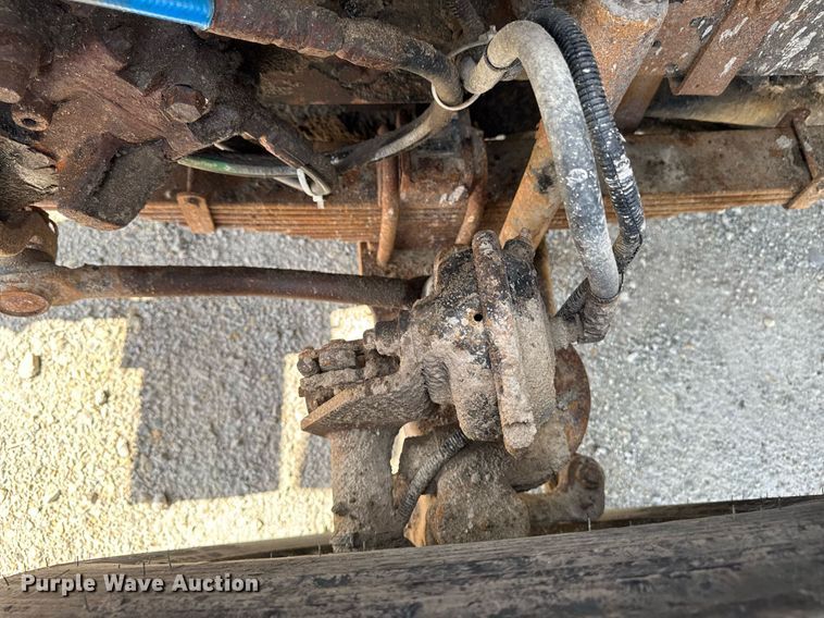 image for item DT0732 2001 Sterling LT9500 dump truck