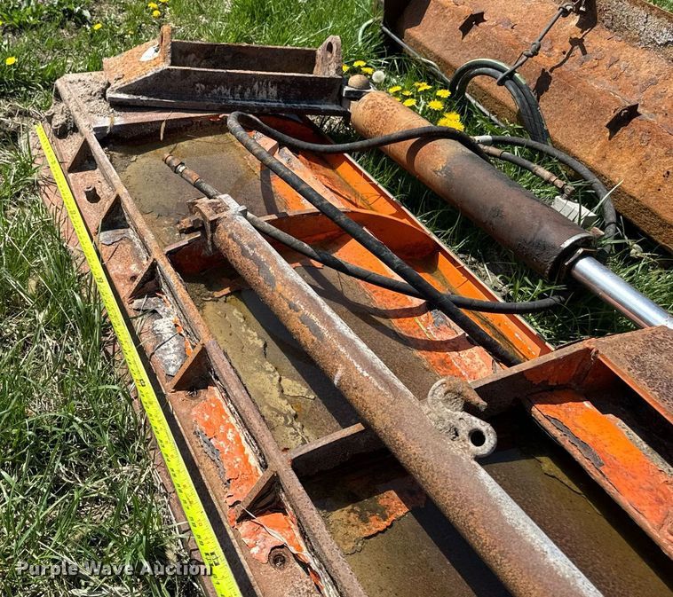 image for item DT0732 2001 Sterling LT9500 dump truck