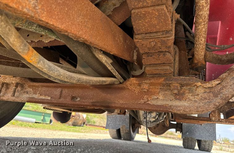 image for item DT0733 2000 International 4700 dump truck