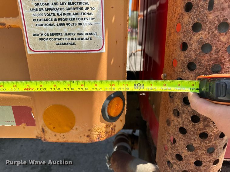 image for item DT0733 2000 International 4700 dump truck