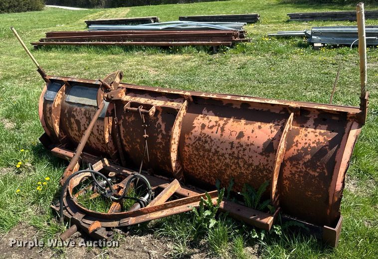 image for item DT0733 2000 International 4700 dump truck