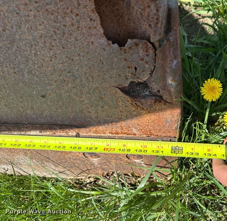 image for item DT0733 2000 International 4700 dump truck