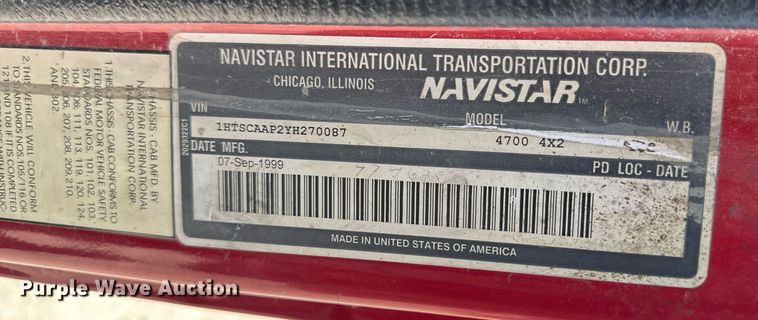 image for item DT0733 2000 International 4700 dump truck