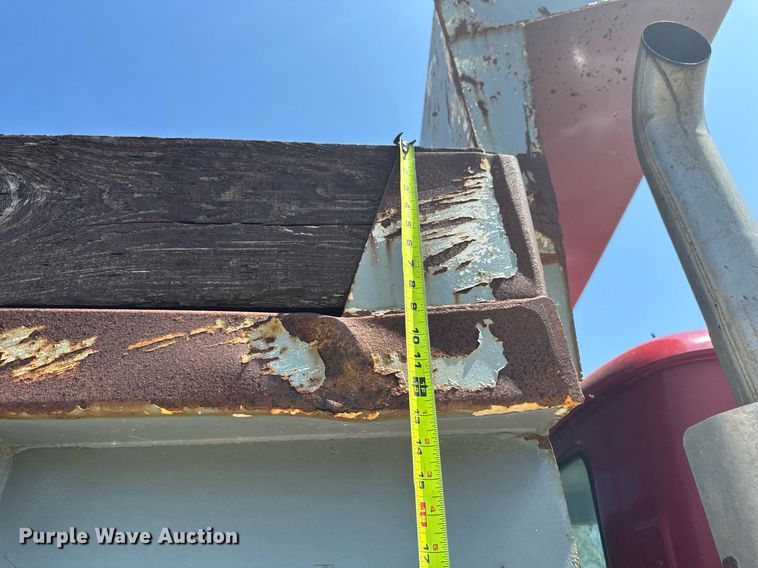 image for item DT0734 1999 Mack RD688S dump truck