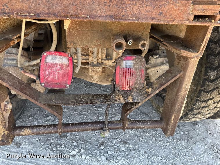 image for item DT0734 1999 Mack RD688S dump truck