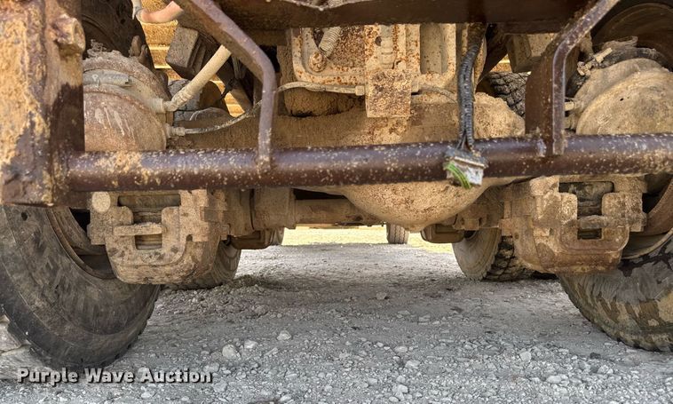 image for item DT0734 1999 Mack RD688S dump truck