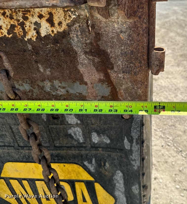 image for item DT0734 1999 Mack RD688S dump truck