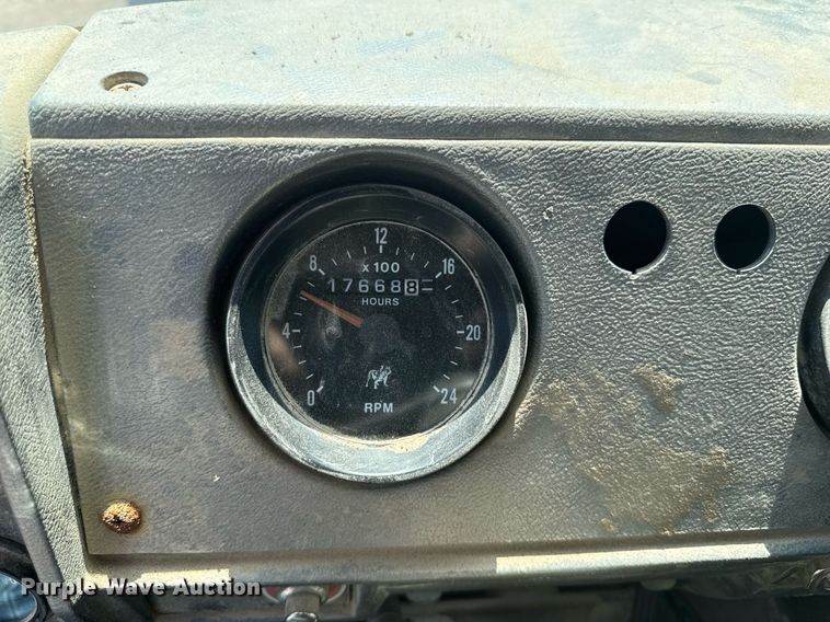 image for item DT0734 1999 Mack RD688S dump truck