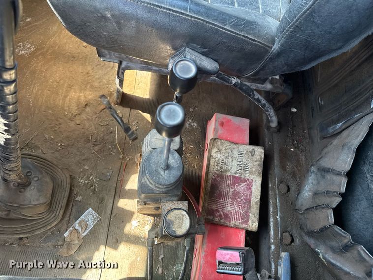 image for item DT0734 1999 Mack RD688S dump truck