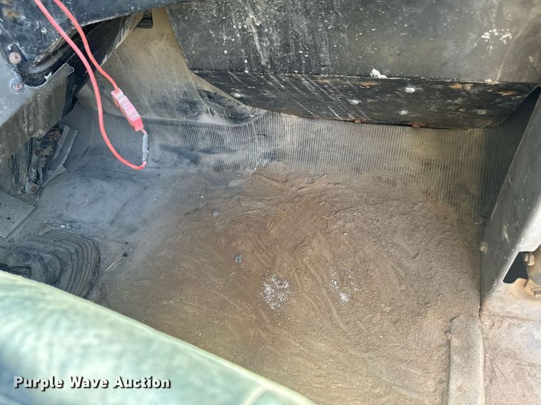 image for item DT0734 1999 Mack RD688S dump truck