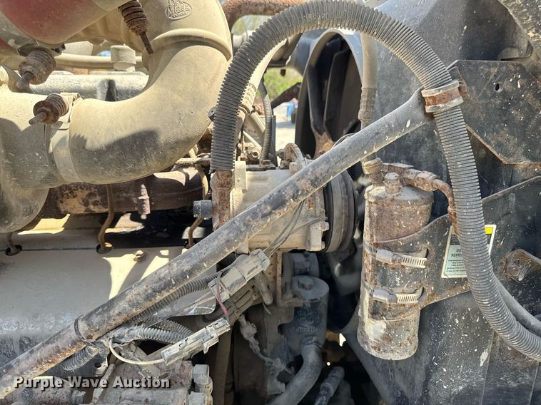 image for item DT0734 1999 Mack RD688S dump truck