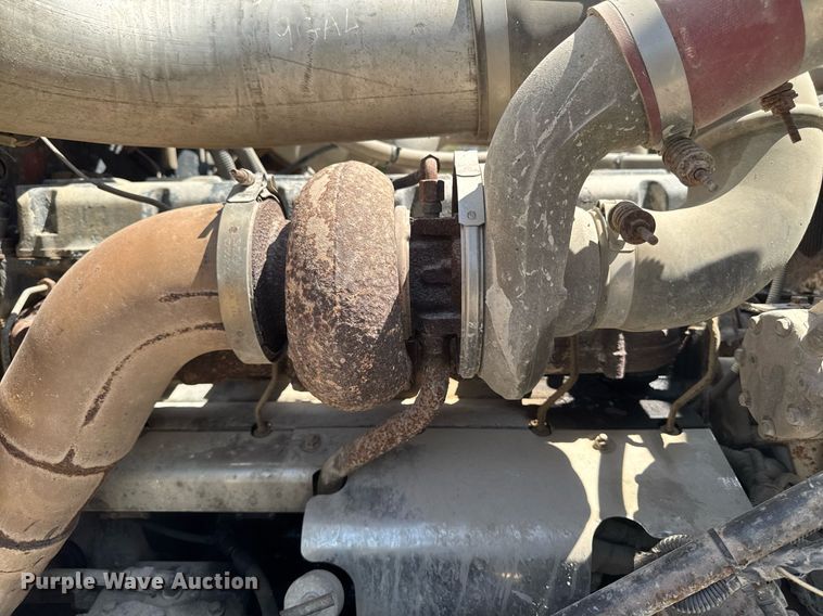 image for item DT0734 1999 Mack RD688S dump truck