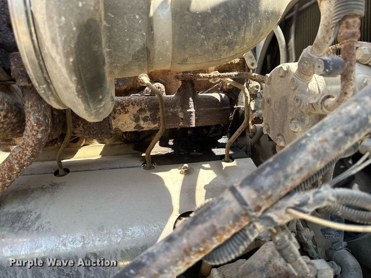 image for item DT0734 1999 Mack RD688S dump truck