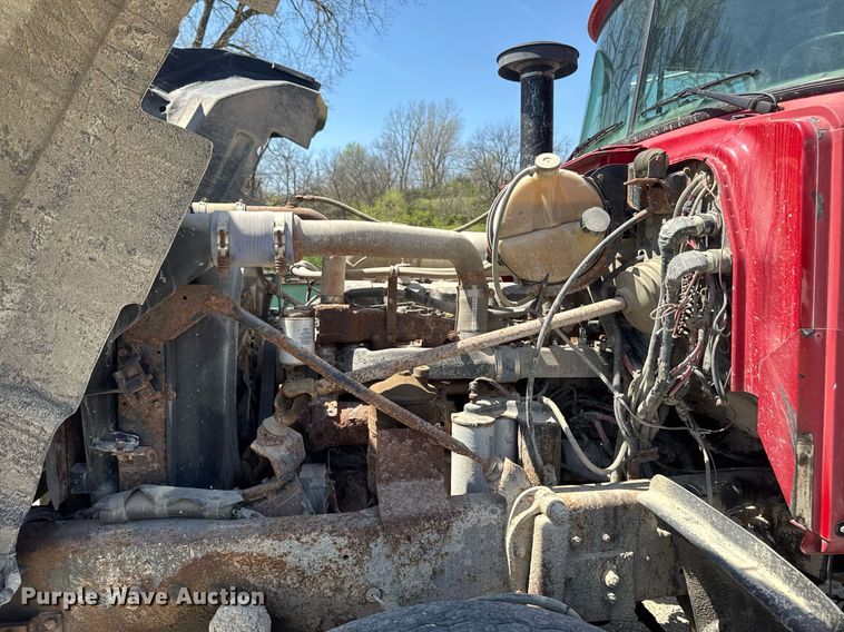 image for item DT0734 1999 Mack RD688S dump truck