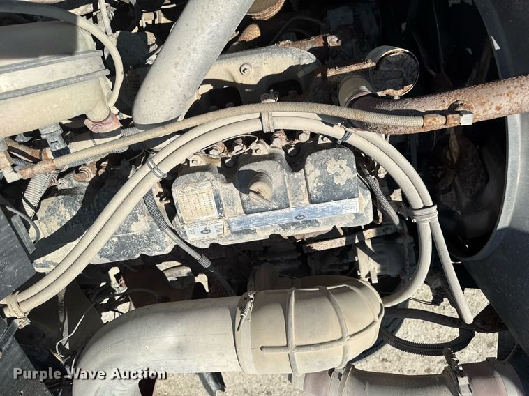 image for item DT0734 1999 Mack RD688S dump truck