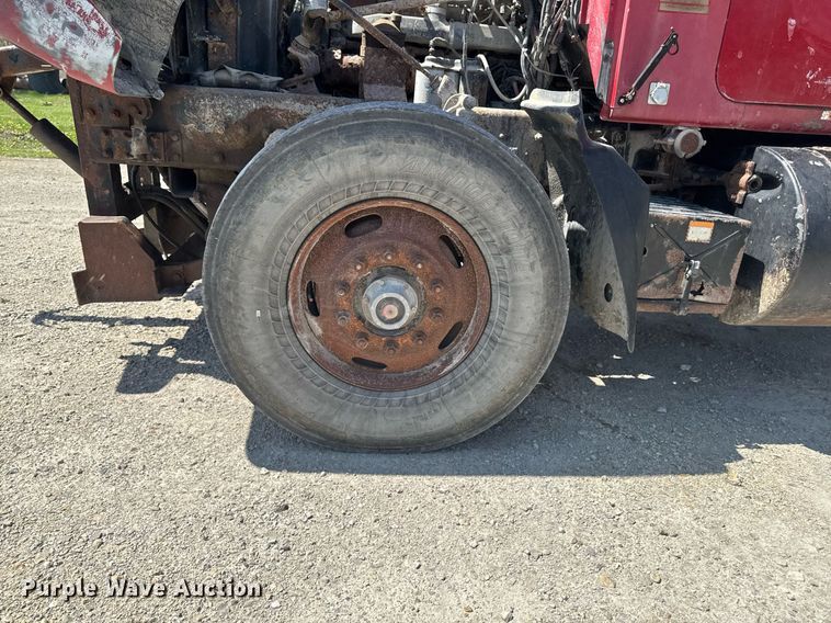 image for item DT0734 1999 Mack RD688S dump truck