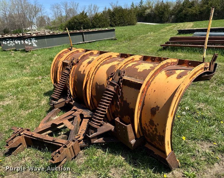 image for item DT0734 1999 Mack RD688S dump truck