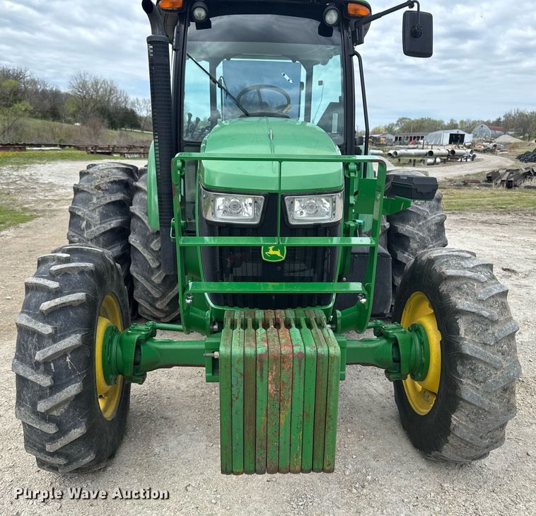 image for item DT0735 2017 John Deere 5100E MFWD tractor