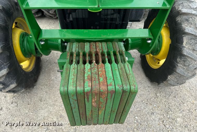 image for item DT0735 2017 John Deere 5100E MFWD tractor