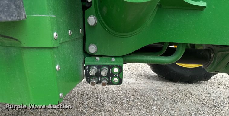 image for item DT0735 2017 John Deere 5100E MFWD tractor