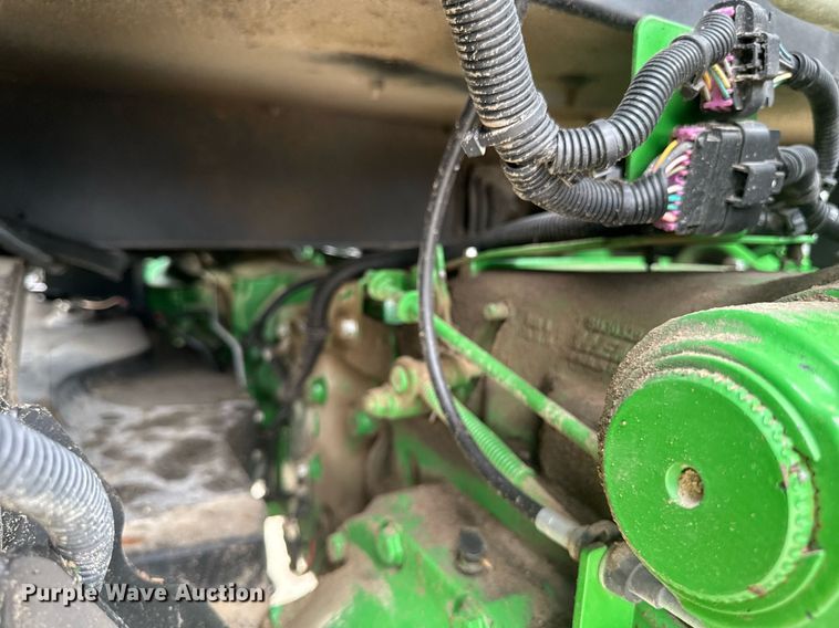 image for item DT0735 2017 John Deere 5100E MFWD tractor