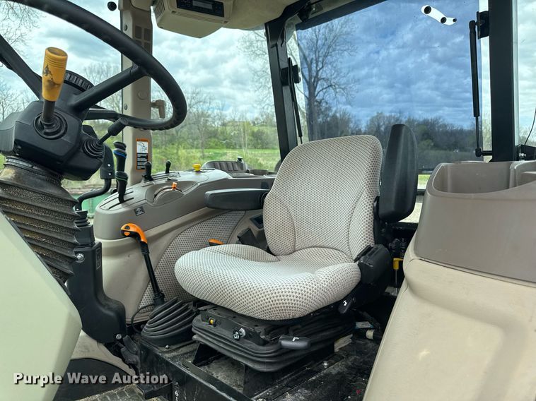 image for item DT0735 2017 John Deere 5100E MFWD tractor