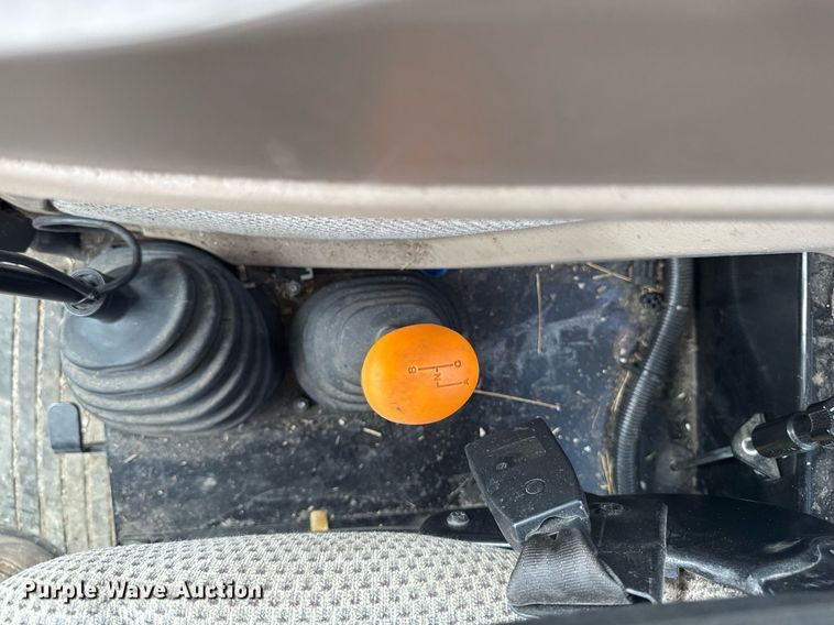 image for item DT0735 2017 John Deere 5100E MFWD tractor