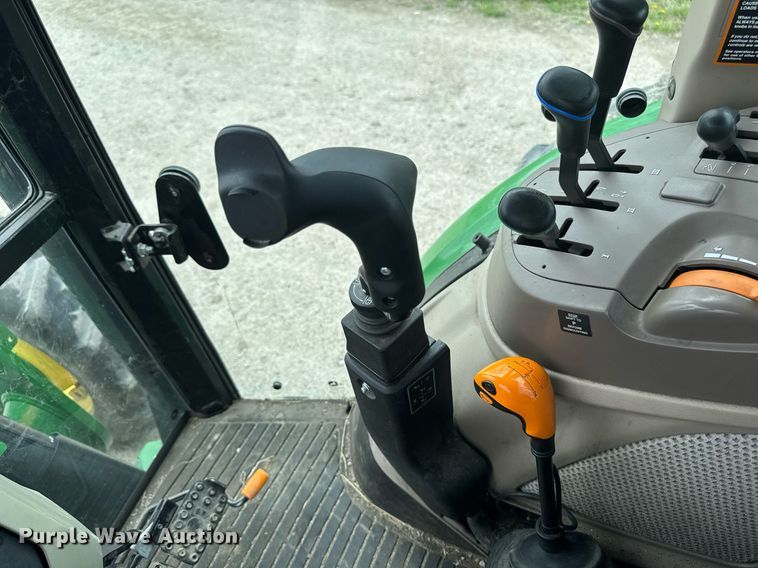 image for item DT0735 2017 John Deere 5100E MFWD tractor