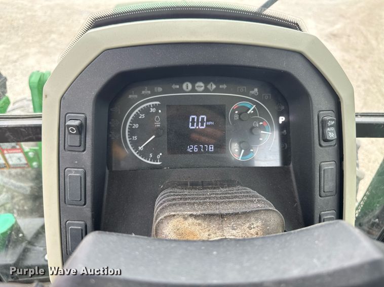 image for item DT0735 2017 John Deere 5100E MFWD tractor