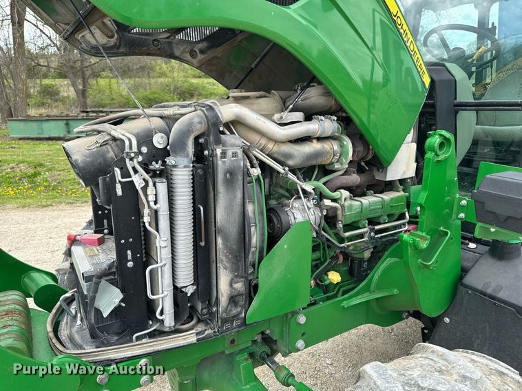 image for item DT0735 2017 John Deere 5100E MFWD tractor