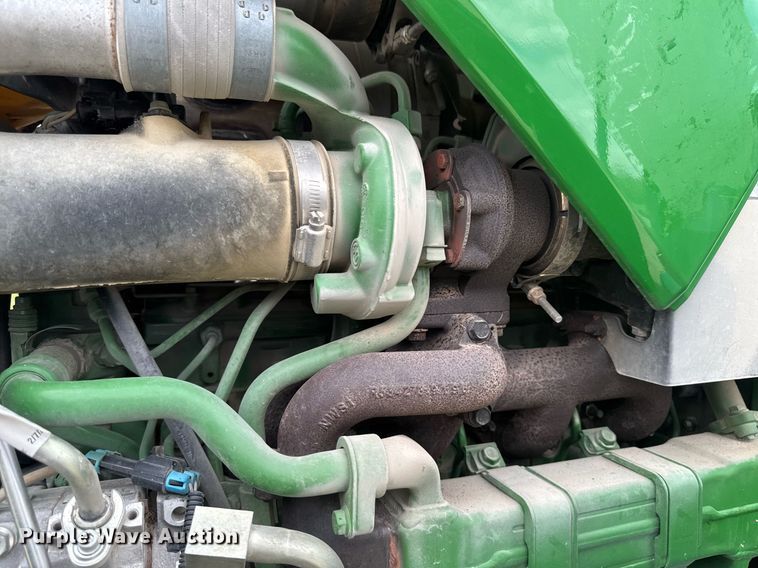 image for item DT0735 2017 John Deere 5100E MFWD tractor