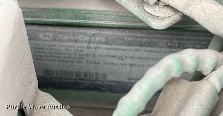 image for item DT0735 2017 John Deere 5100E MFWD tractor