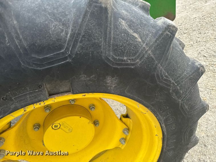 image for item DT0735 2017 John Deere 5100E MFWD tractor