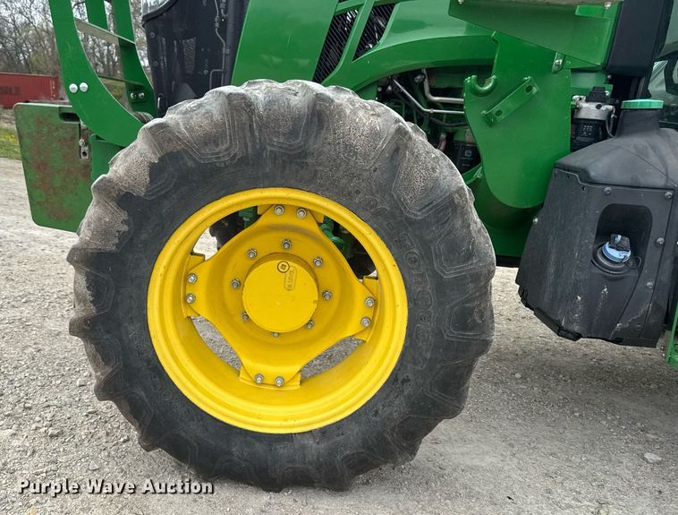 image for item DT0735 2017 John Deere 5100E MFWD tractor