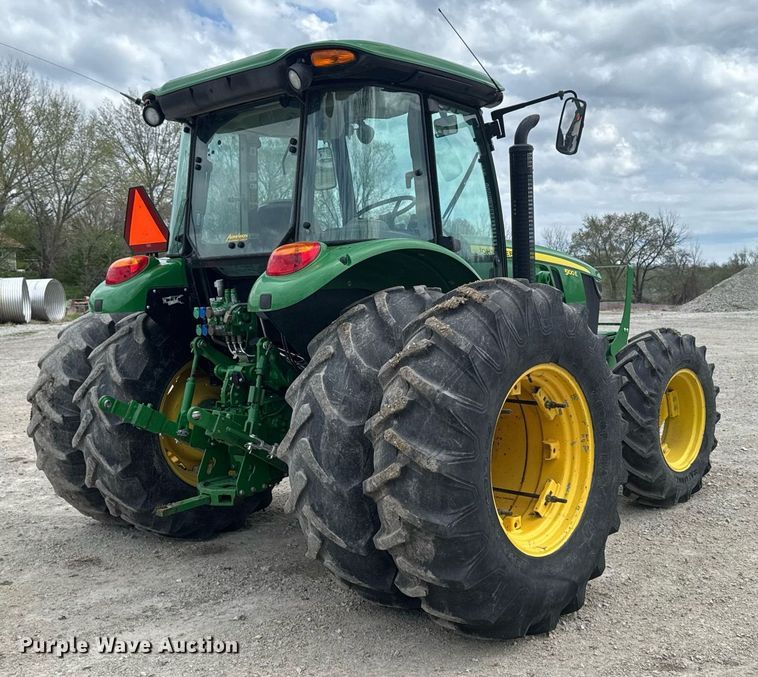 image for item DT0736 2017 John Deere 5100E MFWD tractor