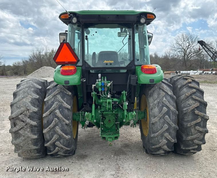 image for item DT0736 2017 John Deere 5100E MFWD tractor