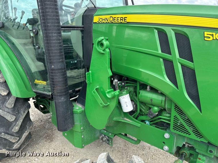 image for item DT0736 2017 John Deere 5100E MFWD tractor