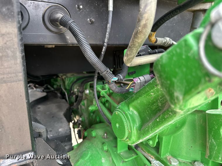 image for item DT0736 2017 John Deere 5100E MFWD tractor