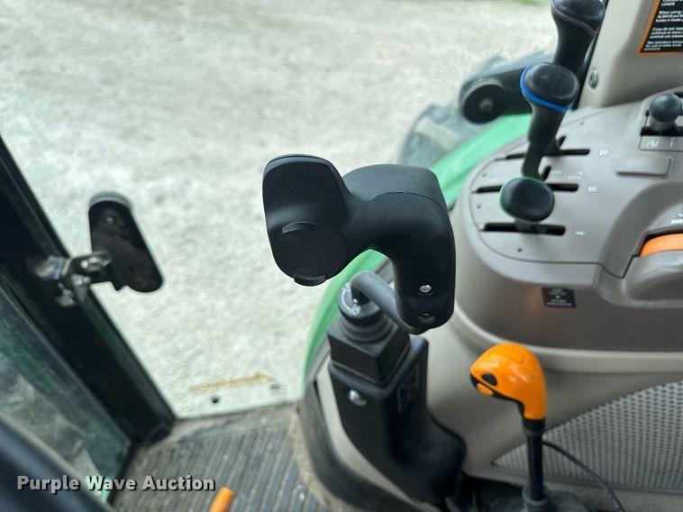 image for item DT0736 2017 John Deere 5100E MFWD tractor